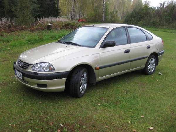 Toyota Avensis Валкеакоски - изображение 1