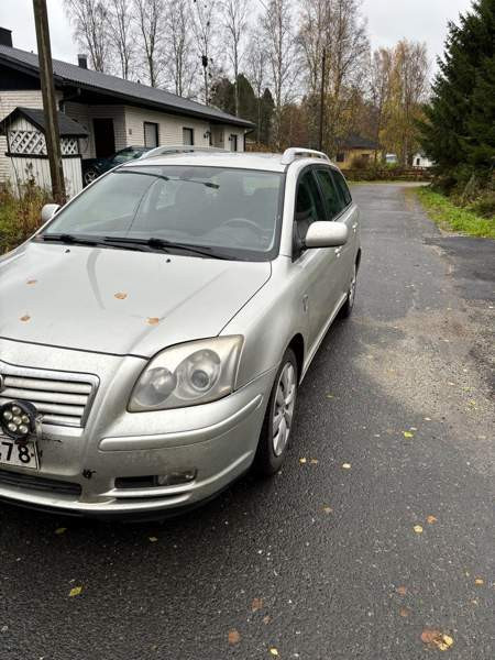 Toyota Avensis Kemin – foto 2