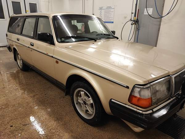 Volvo 240 Kurikka - valokuva 2