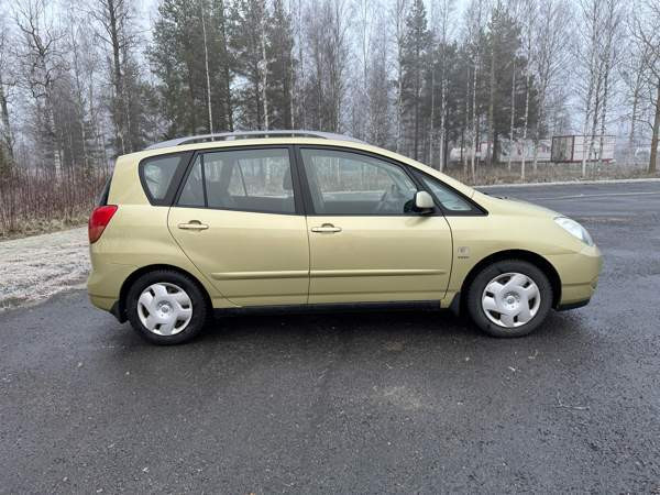 Toyota Corolla Verso Сейняйоки - изображение 5