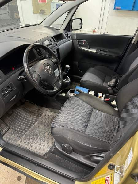 Toyota Corolla Verso Сейняйоки - изображение 6