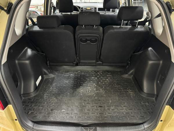 Toyota Corolla Verso Сейняйоки - изображение 8