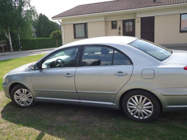 Toyota Avensis Запорожская область - изображение 2