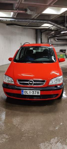 Opel Zafira Espoo - valokuva 1