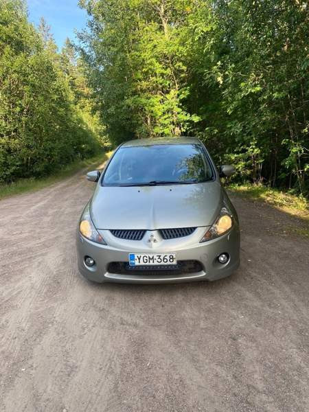 Mitsubishi Grandis Kuusankoski - valokuva 2