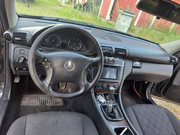 Mercedes-Benz C Pöytyä – foto 5