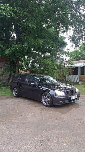 Mercedes-Benz C Pöytyä – foto 1