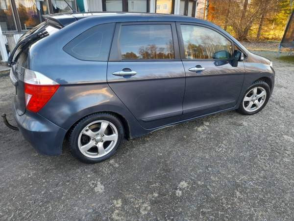 Honda FR-V Ylikiiminki – foto 2