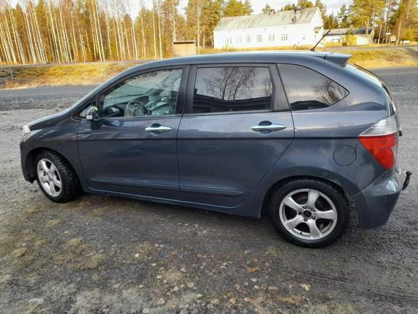 Honda FR-V Ylikiiminki – foto 4