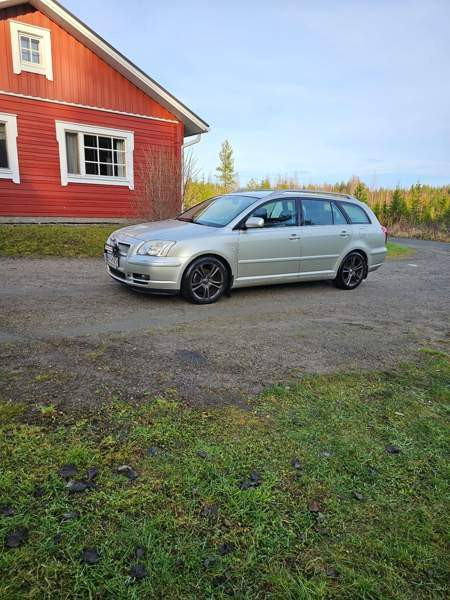 Toyota Avensis Pieksämäki - photo 1