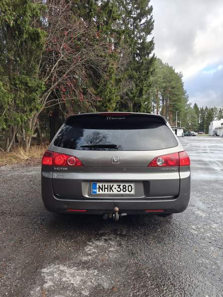 Honda Accord Oulu - valokuva 3