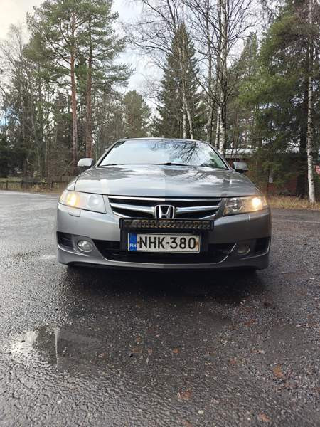 Honda Accord Oulu - valokuva 2