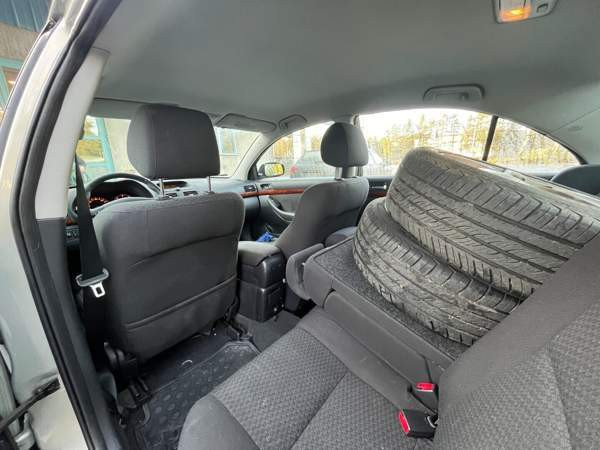 Toyota Avensis Uurainen - valokuva 8