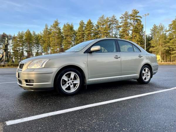 Toyota Avensis Uurainen - valokuva 6