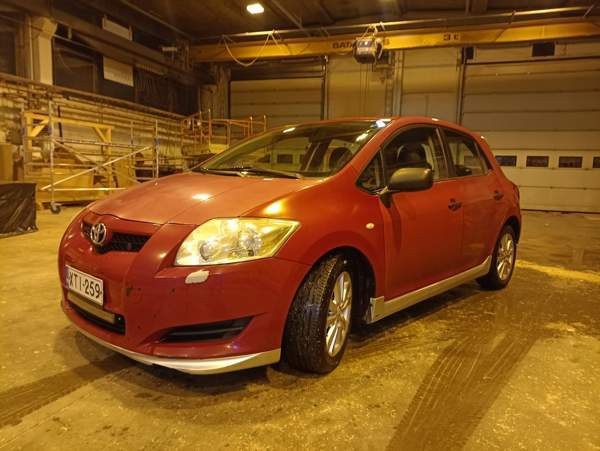 Toyota Auris Saarijärvi - valokuva 5