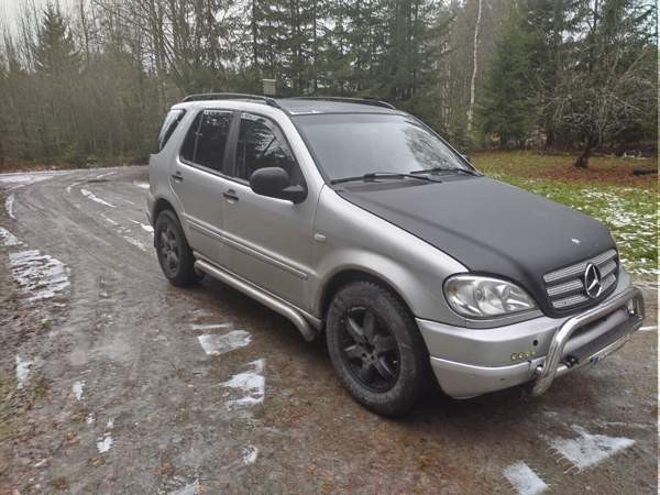 Mercedes-Benz ML Nilsiä - valokuva 4