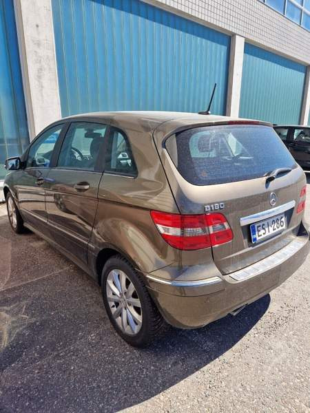 Mercedes-Benz B Vantaa - valokuva 5