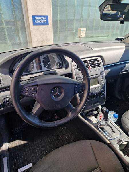 Mercedes-Benz B Vantaa - valokuva 6