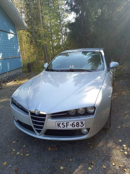 Alfa Romeo 159 Alavus - изображение 8