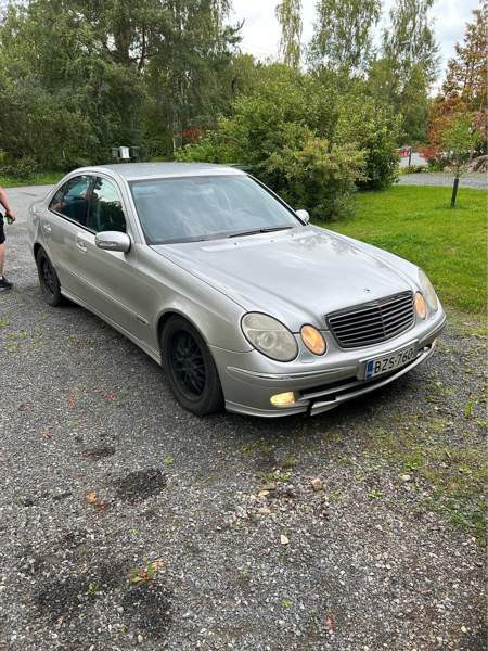 Mercedes-Benz 320 Macau - photo 1