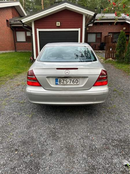 Mercedes-Benz 320 Macau - photo 3