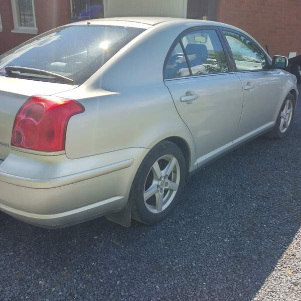 Toyota Avensis Lapinlahti - valokuva 3