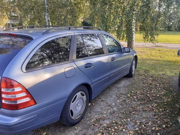 Mercedes-Benz C Kurikka - valokuva 2