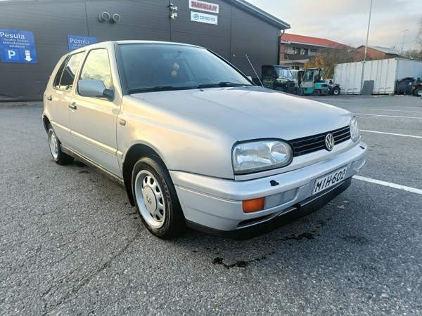 Volkswagen Golf Sarov - valokuva 4