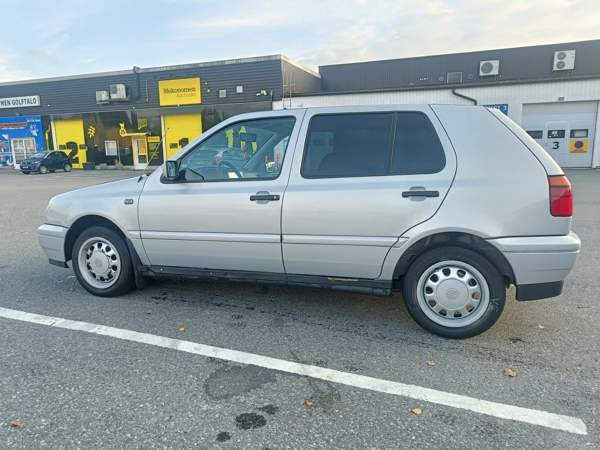 Volkswagen Golf Sarov - valokuva 5