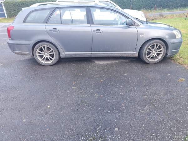 Toyota Avensis Киевская область - изображение 6