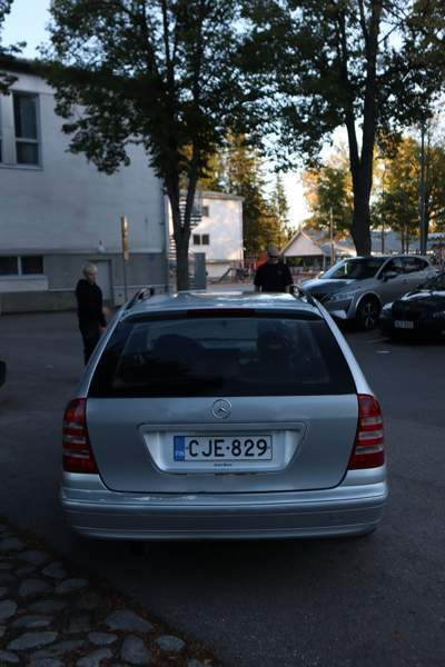 Mercedes-Benz C Вантаа - изображение 7