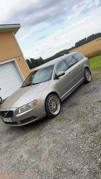 Volvo V70 Kuortane - valokuva 1