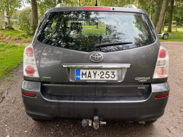 Toyota Corolla Verso Säkylä - изображение 4