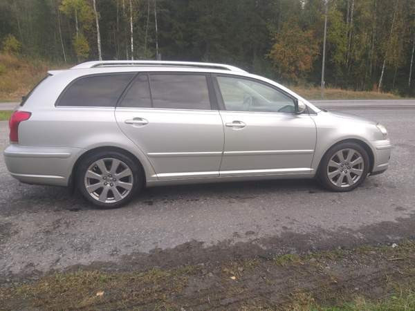 Toyota Avensis Muurame - valokuva 7