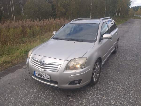 Toyota Avensis Muurame - valokuva 1