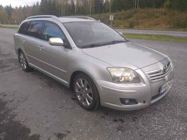 Toyota Avensis Muurame - valokuva 8