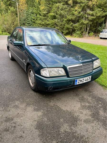 Mercedes-Benz C Ugleural'skiy - valokuva 2