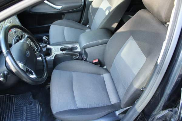 Ford Mondeo Kuhmoinen - valokuva 8