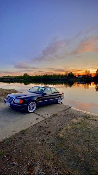 Mercedes-Benz 300 Lons-le-Saunier - valokuva 2