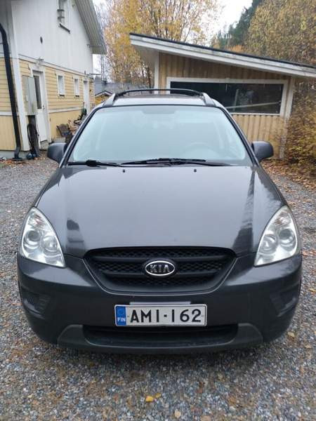 Kia Carens Vantaa - valokuva 1