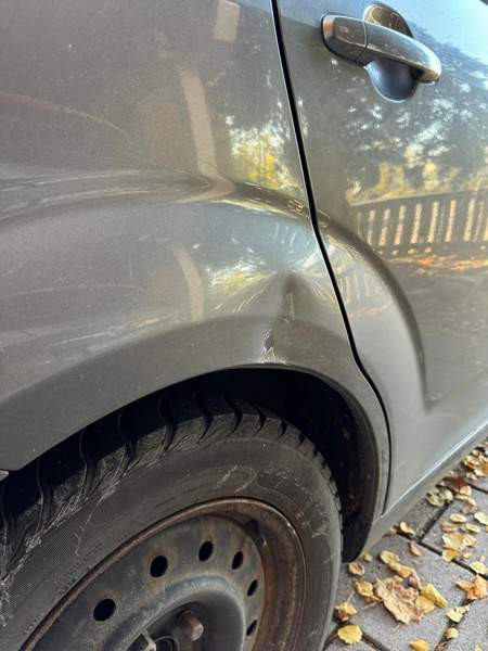 Toyota Corolla Verso Turtkul - valokuva 5