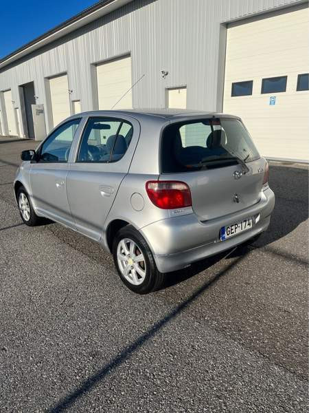 Toyota Yaris Райсио - изображение 4