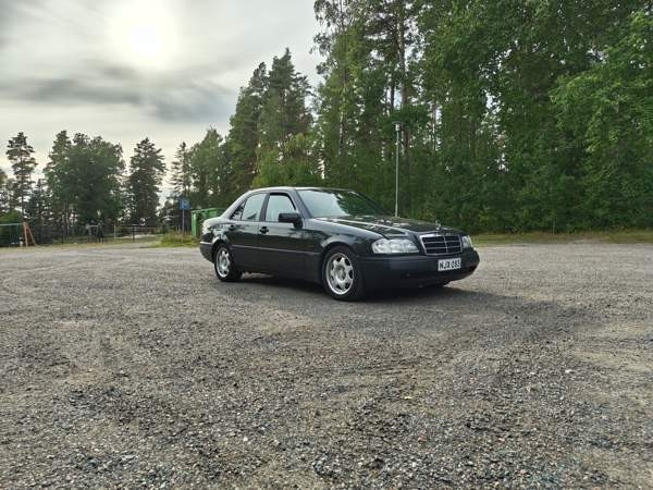 Mercedes-Benz C Naantali - изображение 4