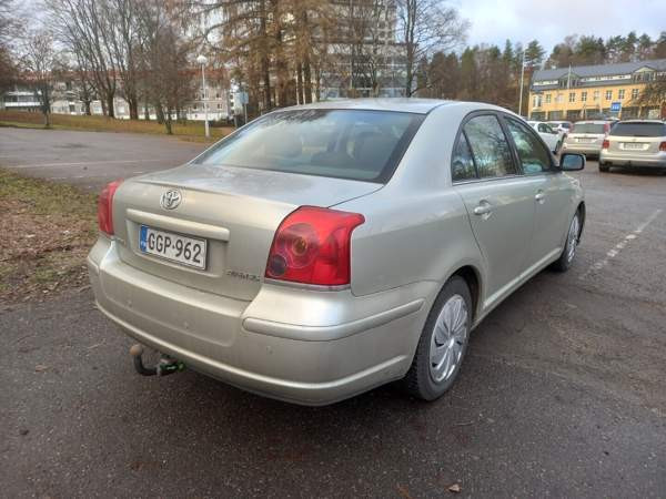 Toyota Avensis Glebychevo - valokuva 4