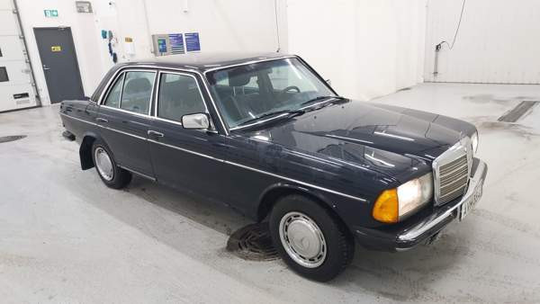 Mercedes-Benz 240 Seinäjoki - valokuva 5