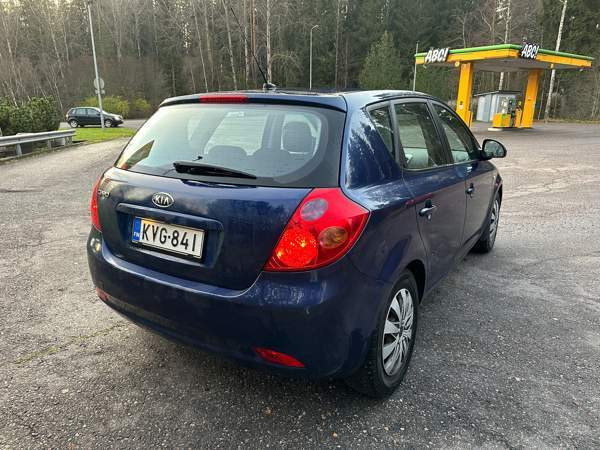 Kia Ceed Glebychevo - valokuva 5