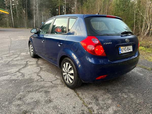 Kia Ceed Glebychevo - valokuva 2