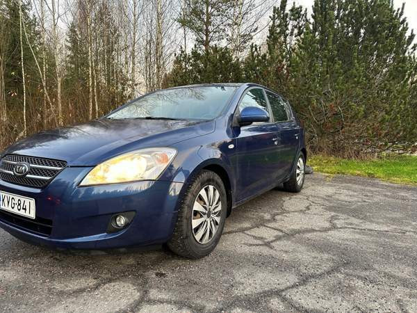 Kia Ceed Glebychevo - valokuva 3