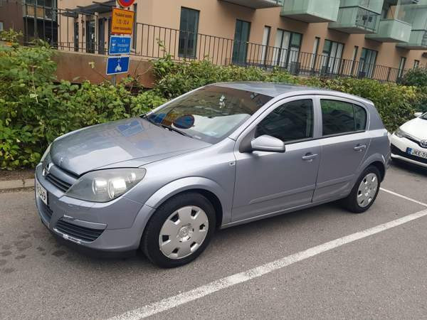 Opel Astra Jyväskylä - valokuva 1