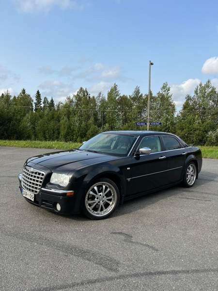 Chrysler 300C Торнио - изображение 4